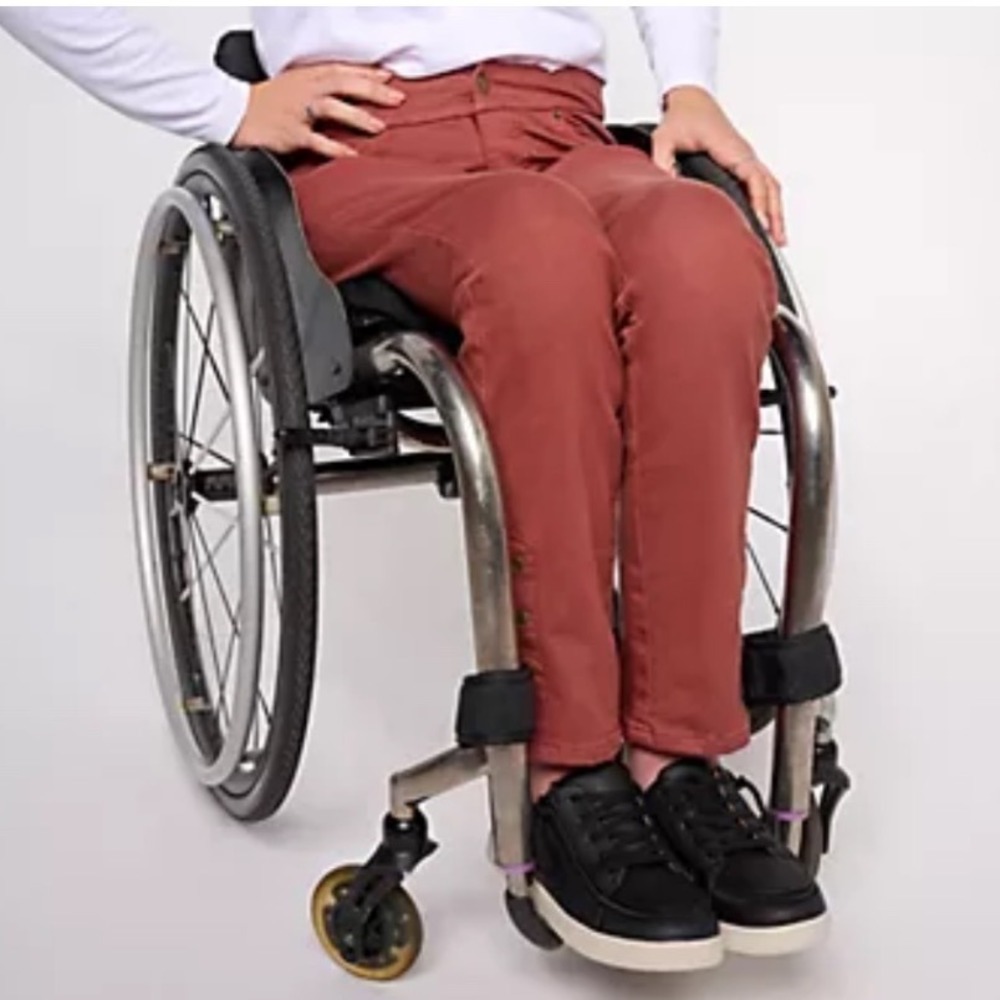 D&Co Adaptive Red Button‎ Snap Ankle Skinny Pants Women's Size S